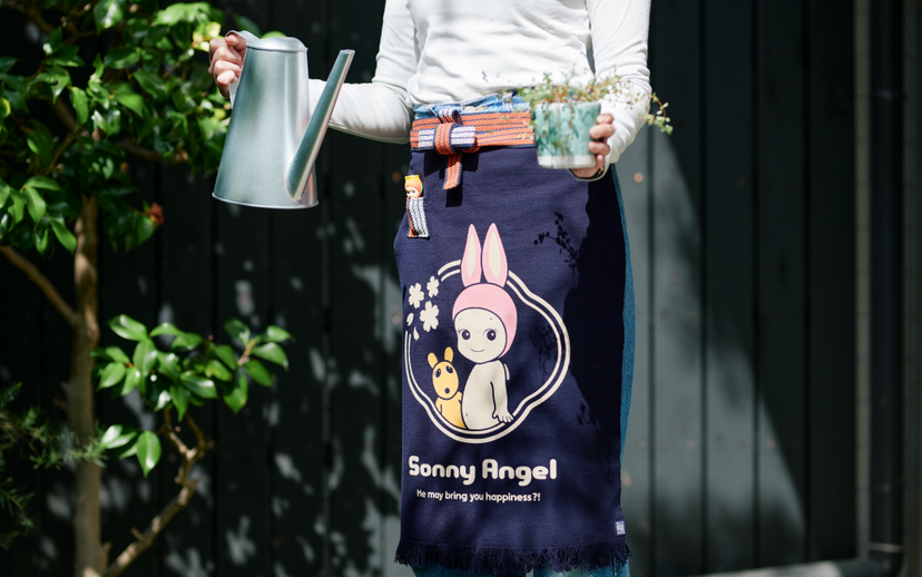 Sonny Angel x Anything Maekake Apron - Modern Display